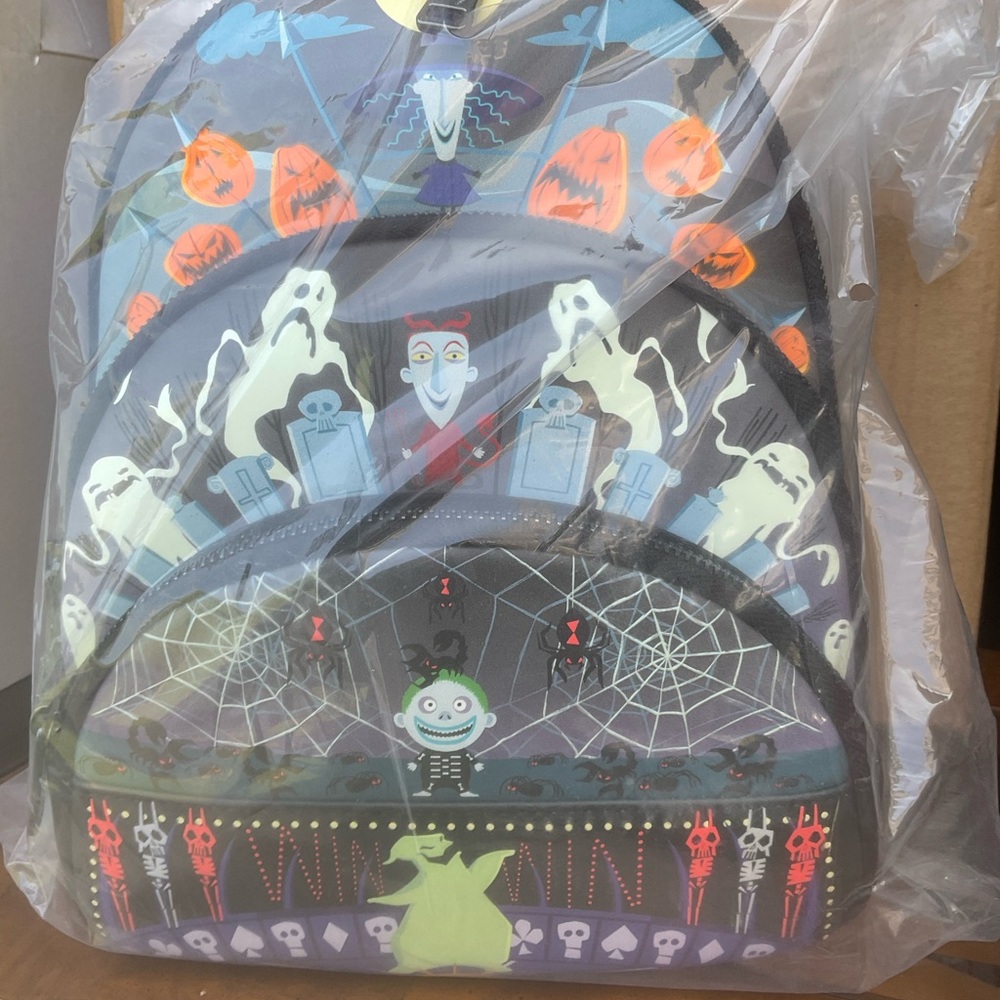 LOUNGEFLY TRIPLE POCKET NIGHTMARE BEFORE CHRISTMAS    OOGIE  AND ALL